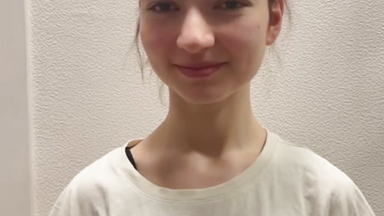 IMG_0573 - clip cu Yala_11 model videochat