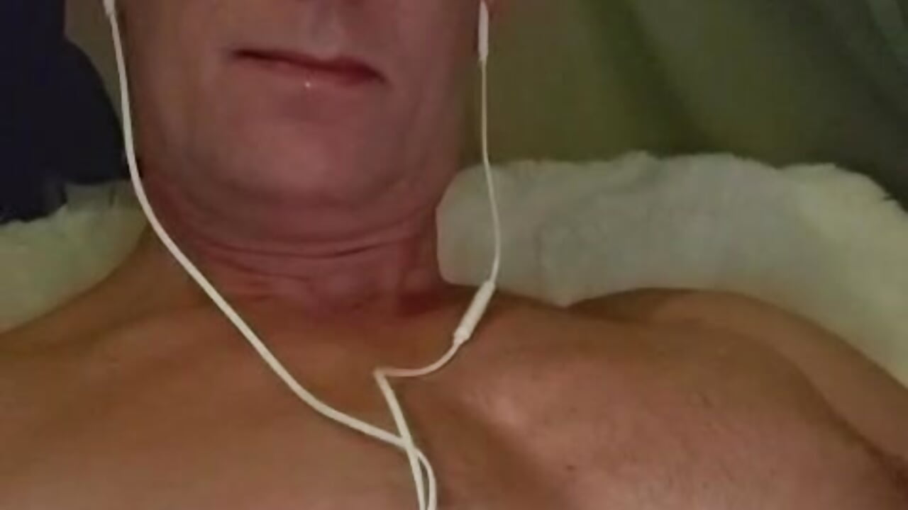 Cumshot with Kiiroo lovesense toy