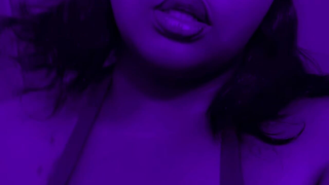 profile-intro-video-1781061450 – video af BustyBmw cam-model