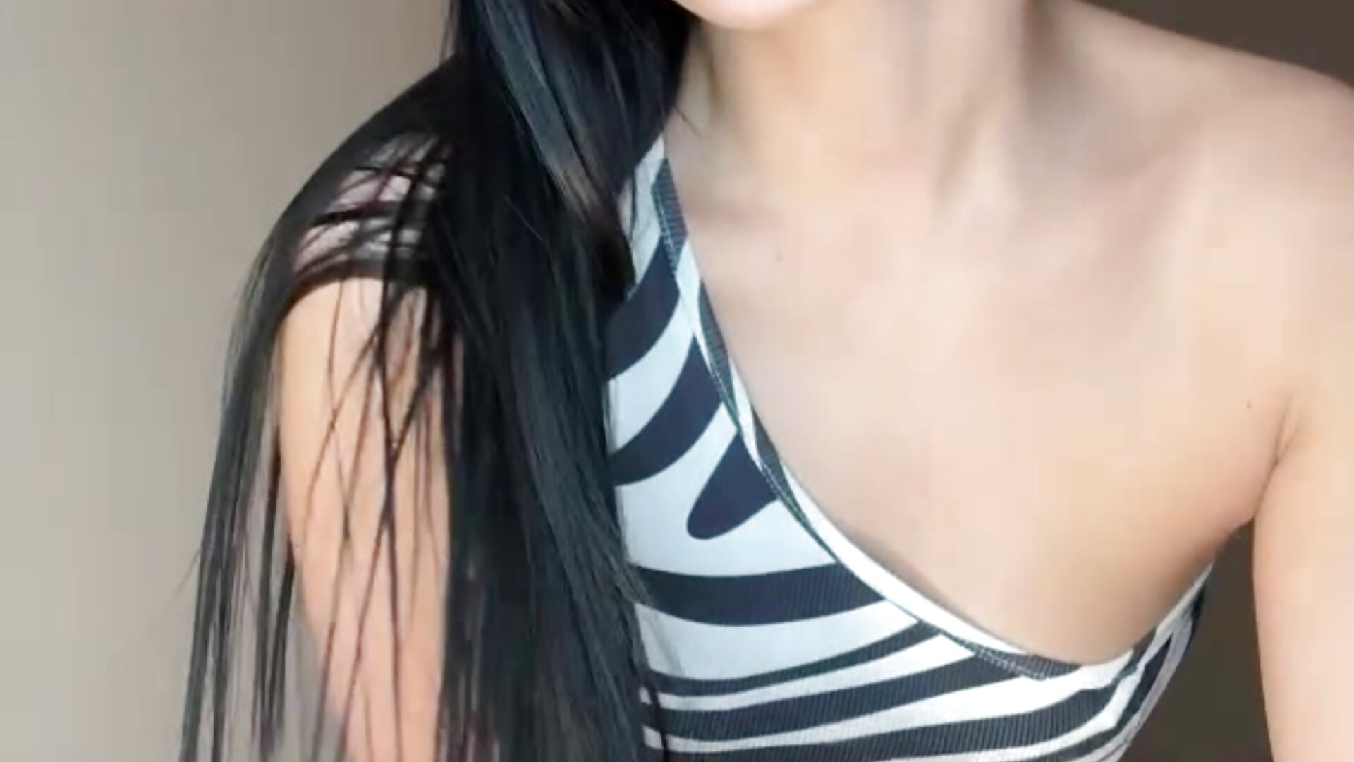 Follow me so you don’t miss my shows - video av Evayra cam model