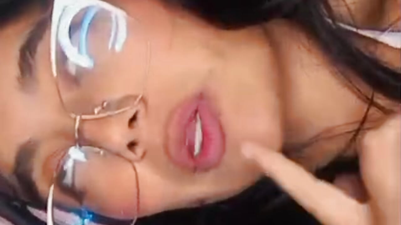 my eyes 🙈 - video by luna_velveth cam model