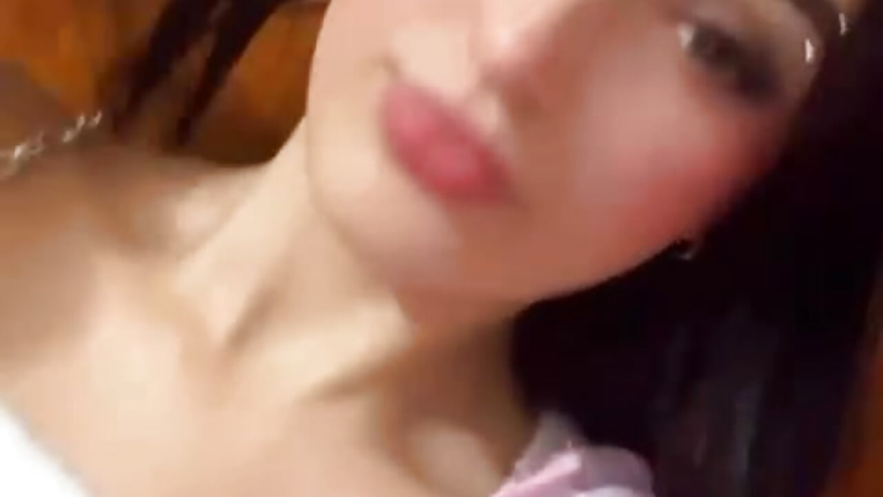 hey sexy <3– Valery_pink18 kameramodell videója