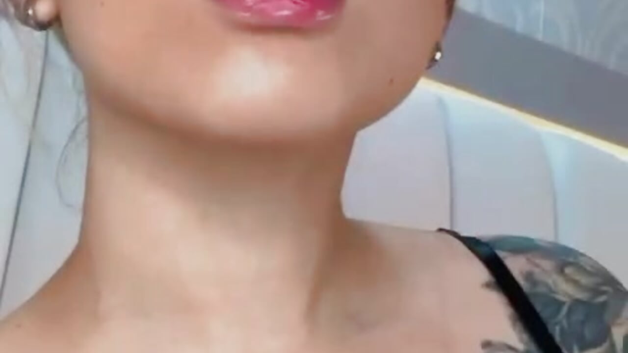 sexy blonde 🔥 - THALIA_13 님의 동영상