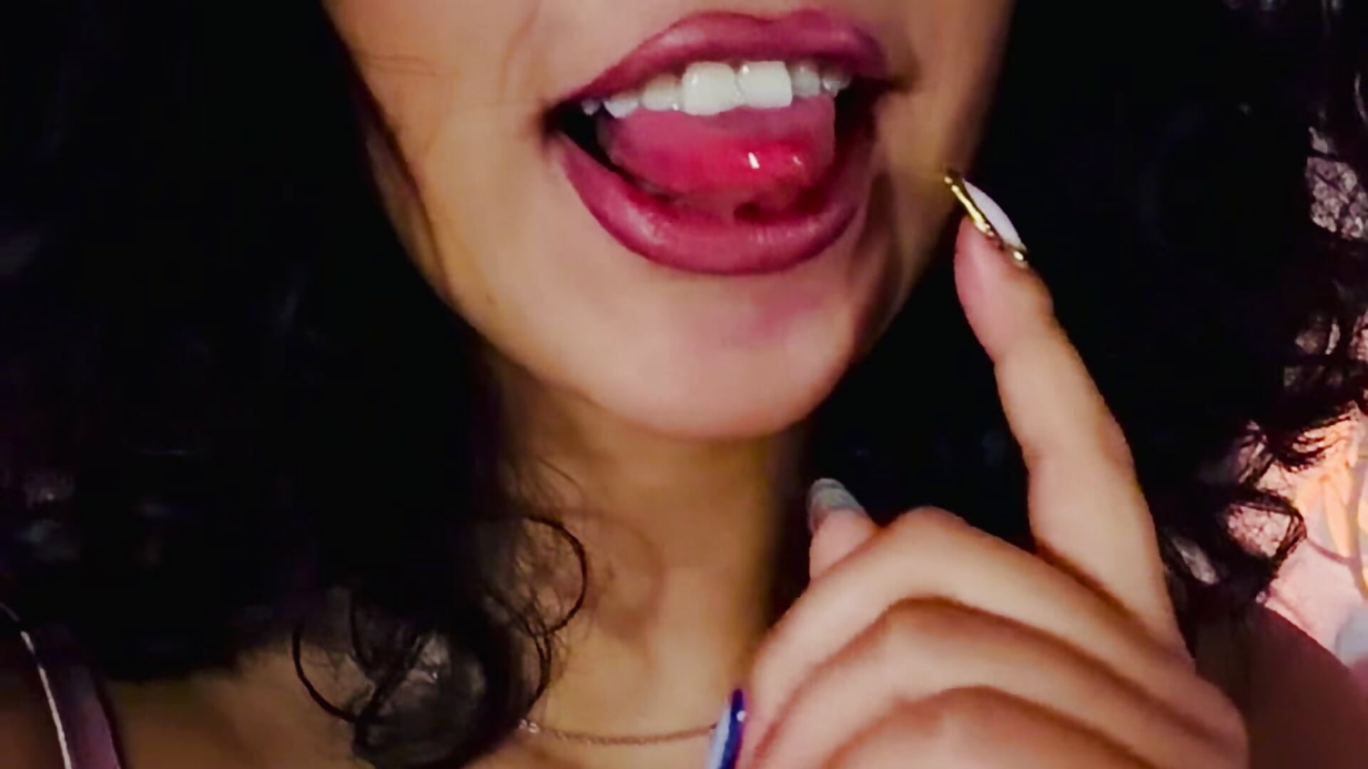 Your sexy cowgirl is ready to ride you 🥵🥵 - Vídeo de Cleo_Foxx, modelo de vídeos