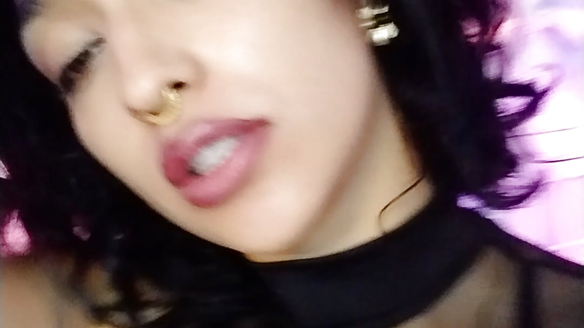 Do you want attention? Earn it… 😈 – video modela na kameri Cleo_Foxx