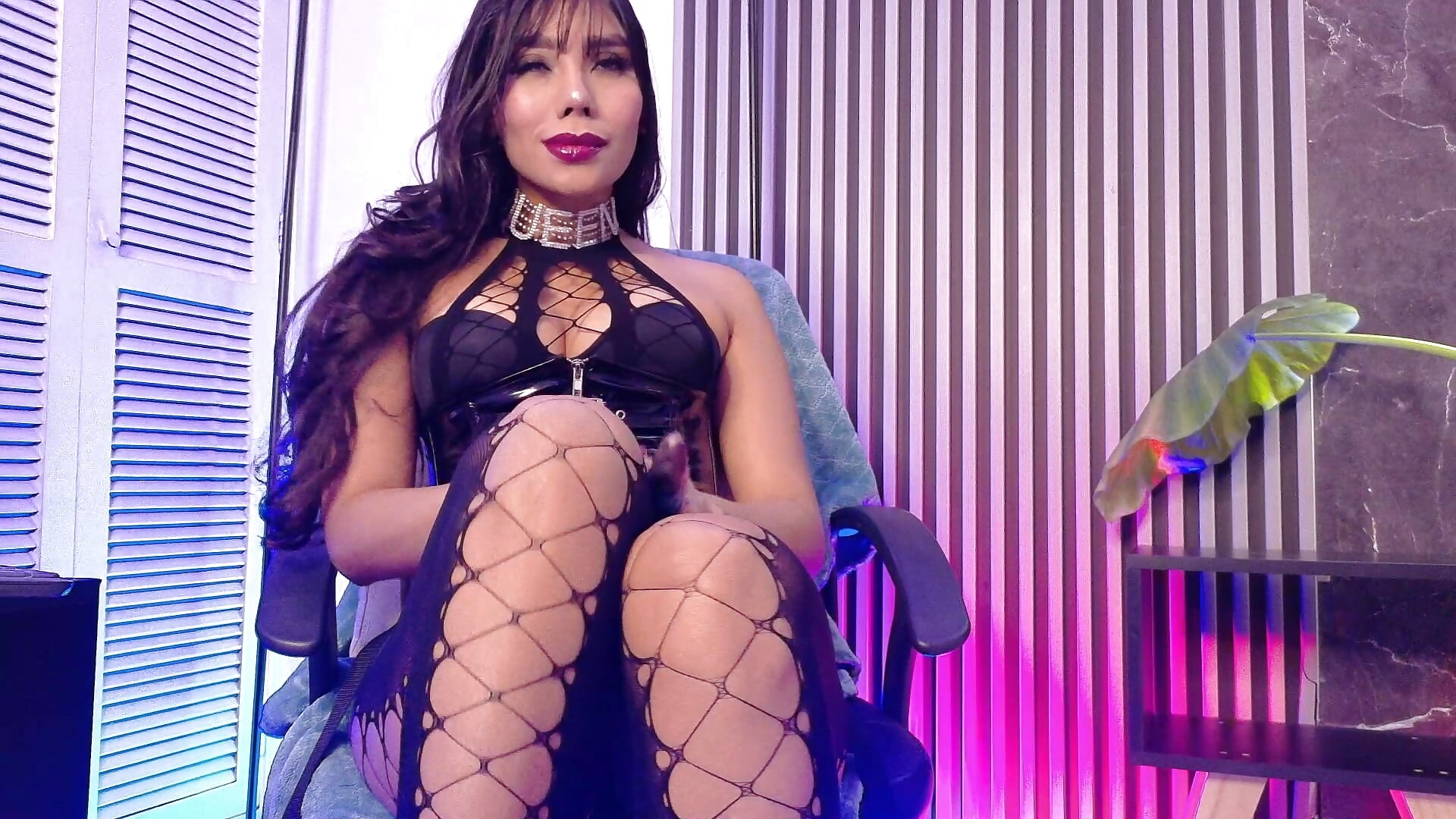 bossing around - video av Chaiiro cam model