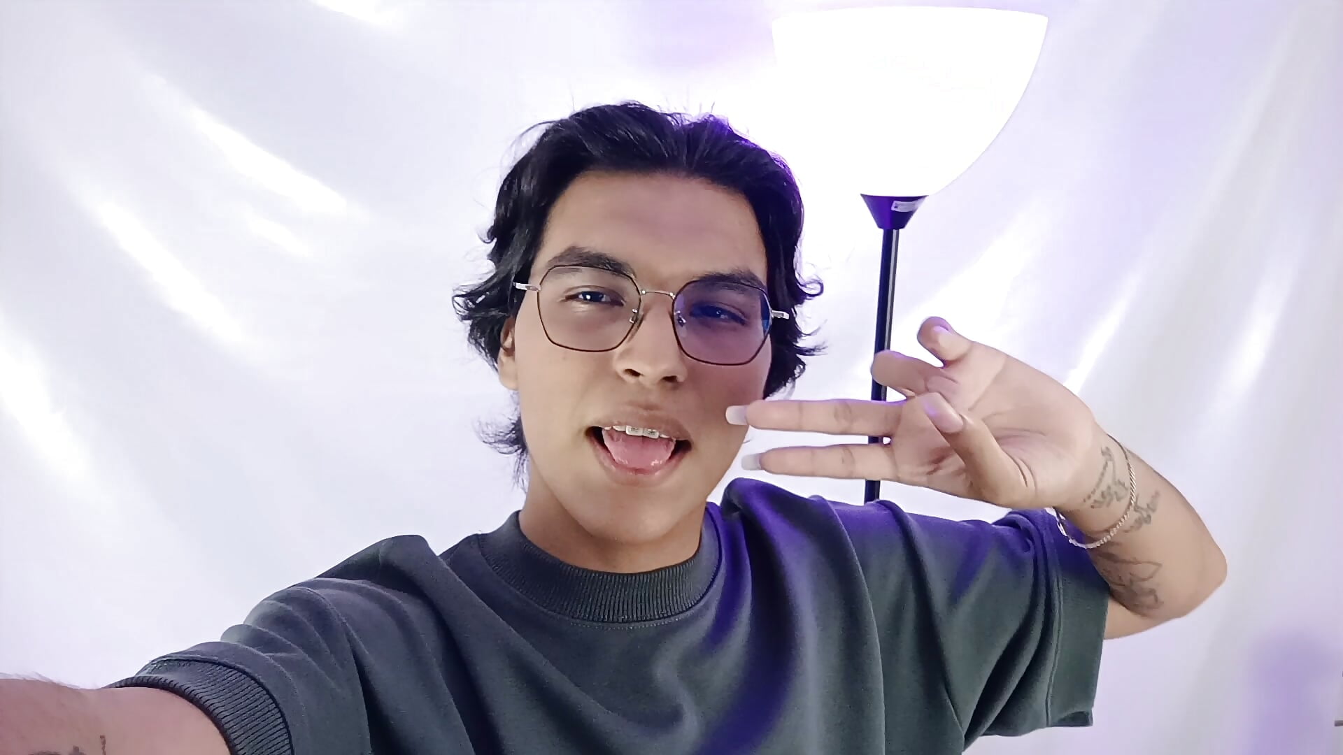 Hi Welcome guys i am Maik - clip cu Maecum18 model videochat