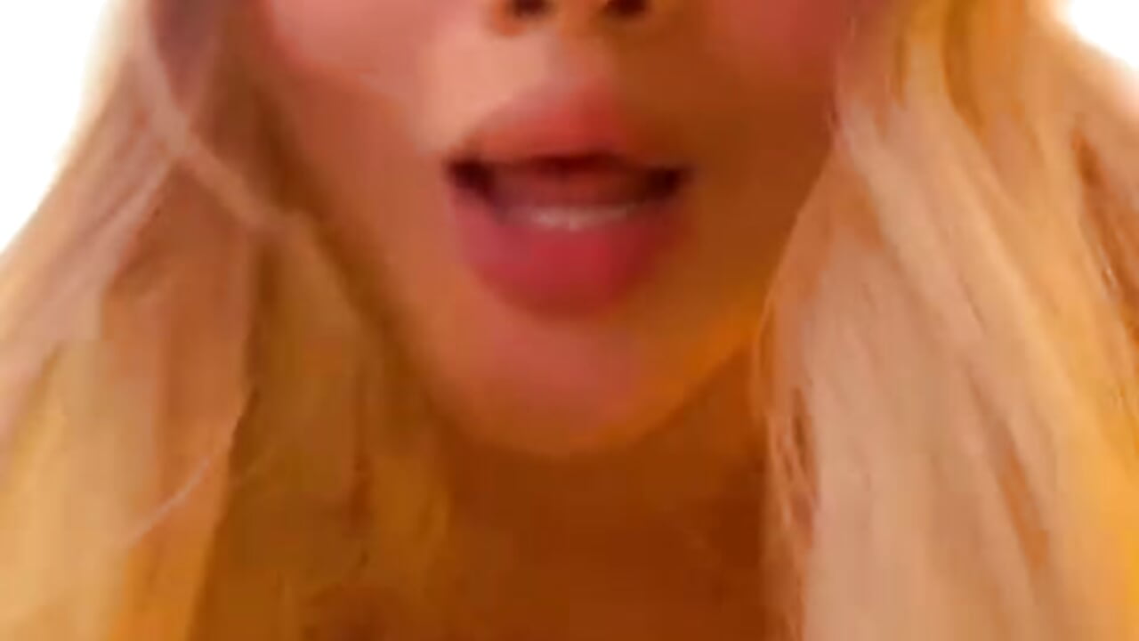 Just me 💗 – video od webkamerové modelky aura_vega