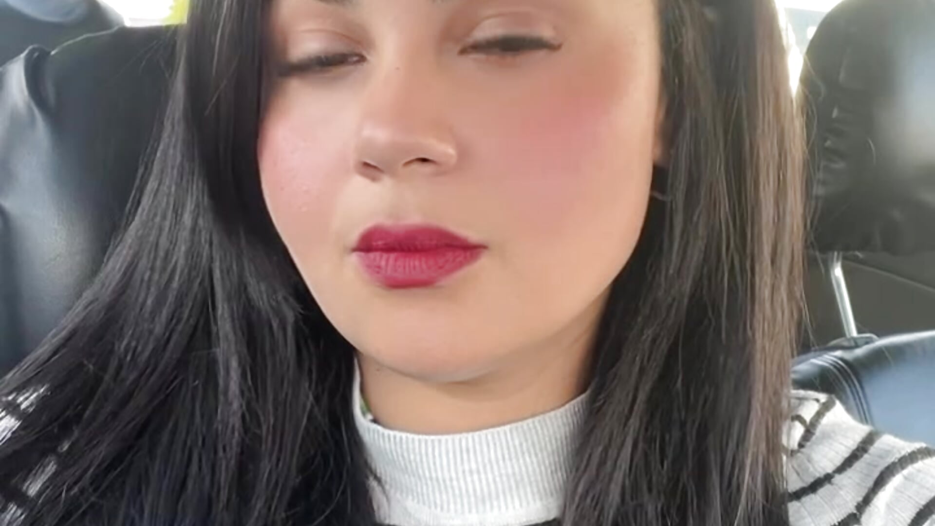 Vamos de fiesta 🎈 - video by BabyChanntal cam model