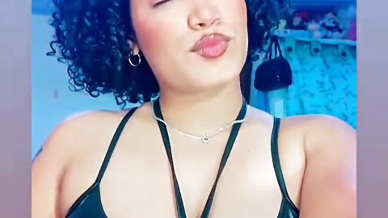 Do you like my breasts? 👿🔥🔥 - Vídeo de marcyasm, modelo de vídeos