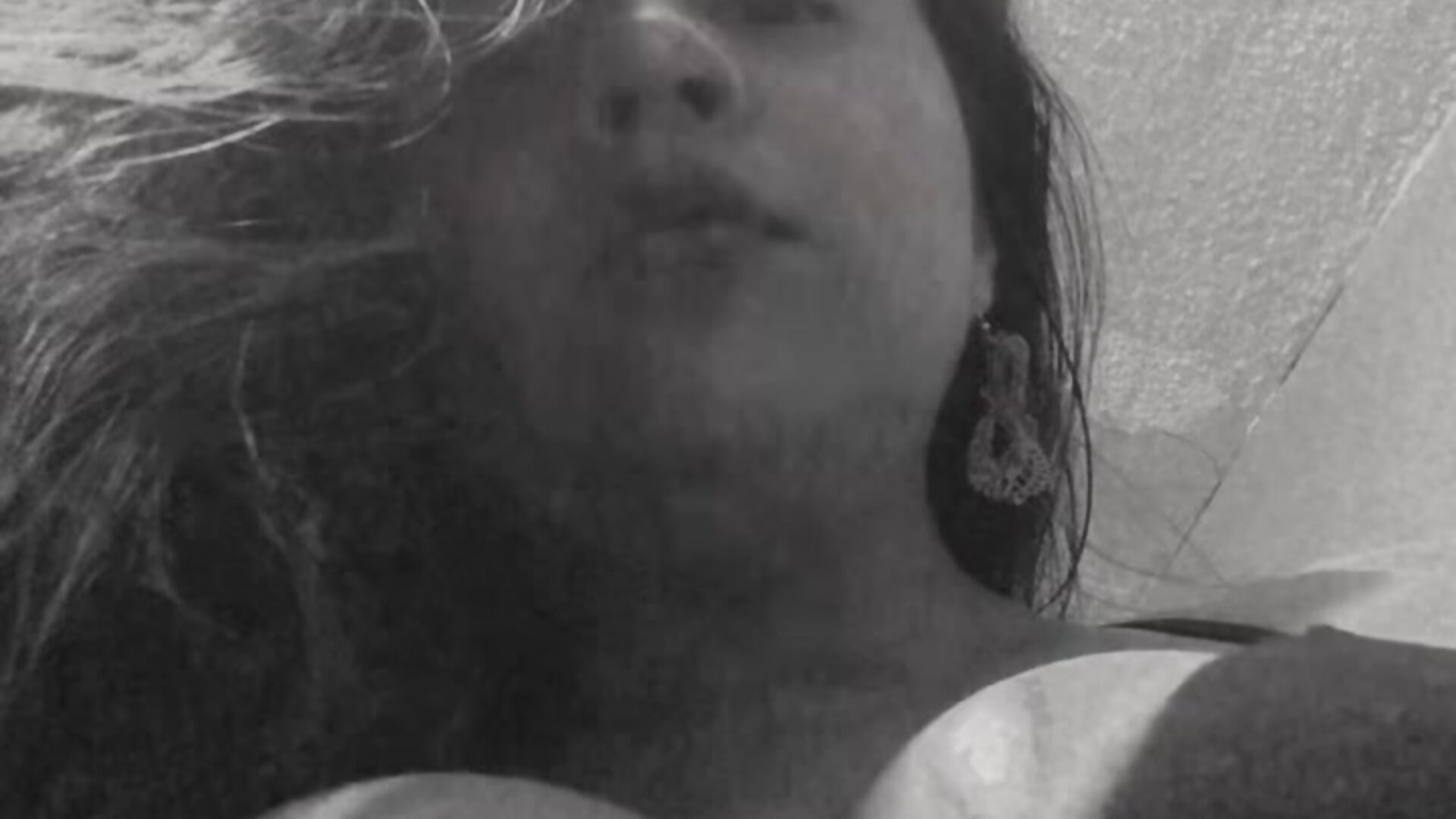 30f015382bf64bd793bbf82b458b0323 - vídeo de Bamby08 modelo de câmara