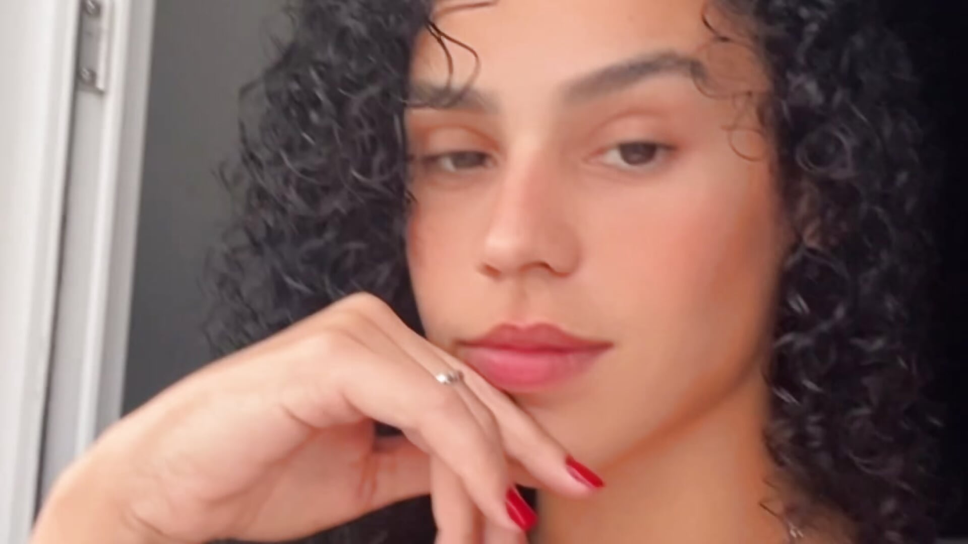 39B5CBB0-34CD-4ECE-A44F-AAC339C76800 - video by SirenStell0 cam model