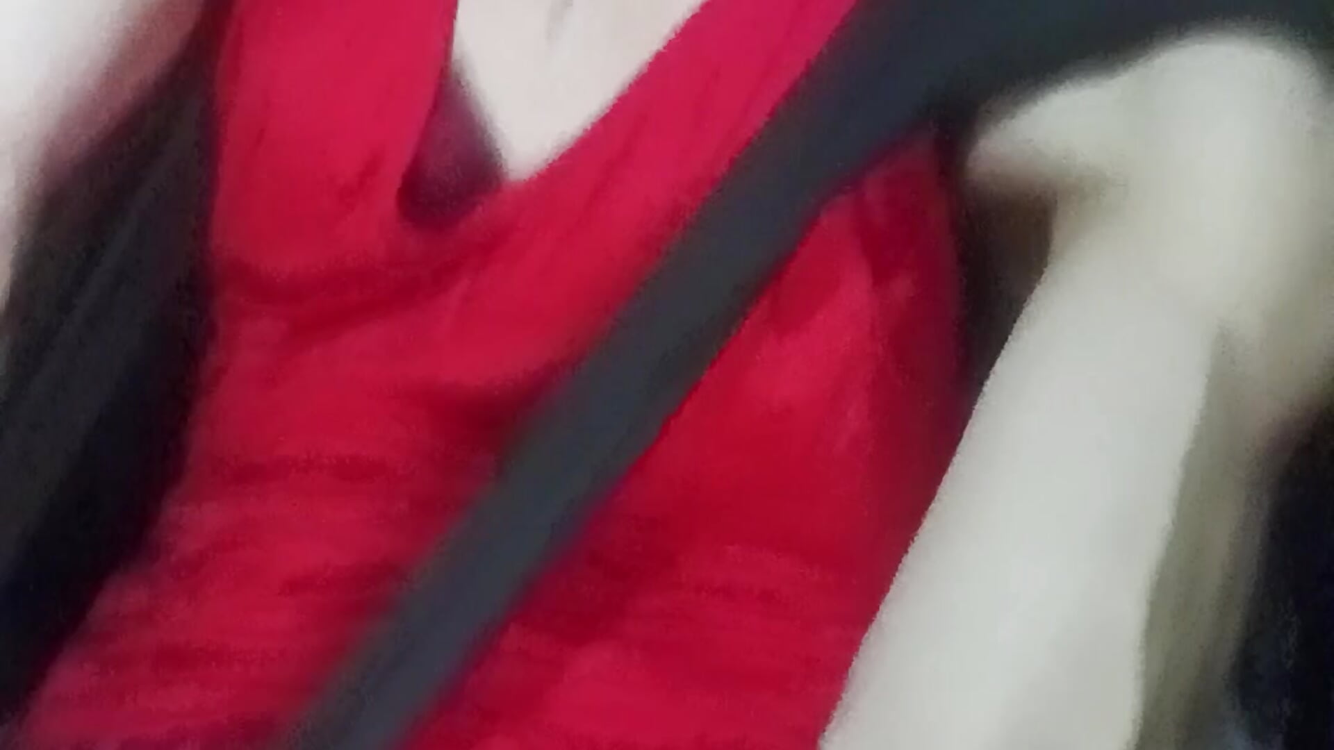 Strong enough - video của người mẫu cam AllucyLu