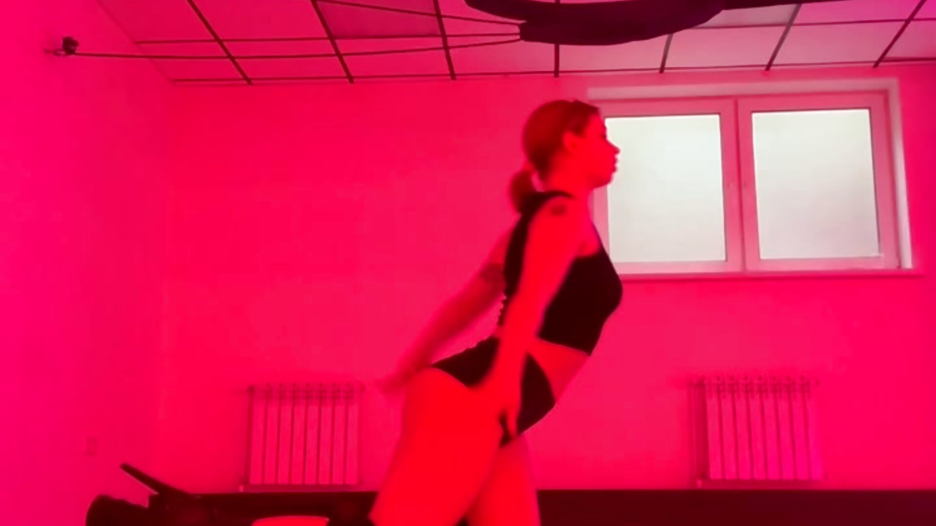 Do you like the beauty of my movements?🙈🥰 - clip cu SherriButler model videochat