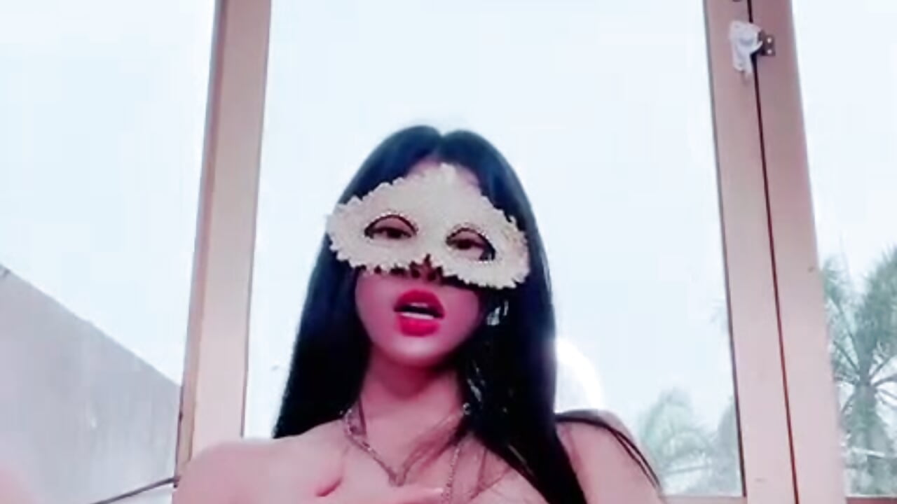 Tôi có hết - video oleh wang1472581 kamera model