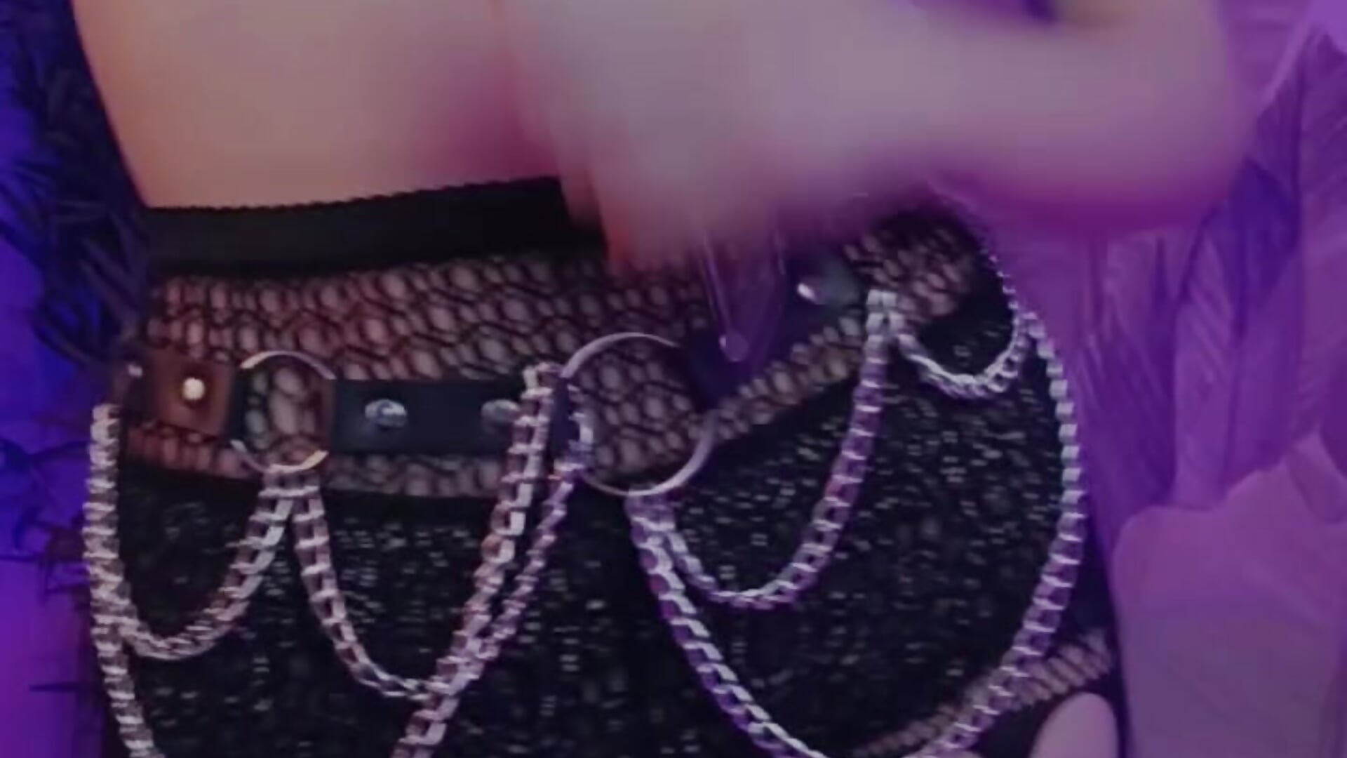 humiliation and slapping balls - فيديو من Vamp_Mila موديل الكام