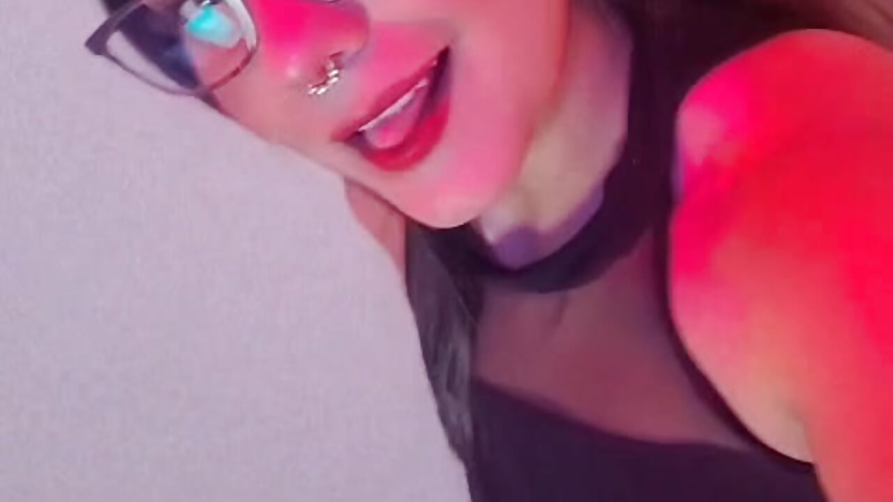 Bad ideas start with a look like this - video by MadisonKortz cam model