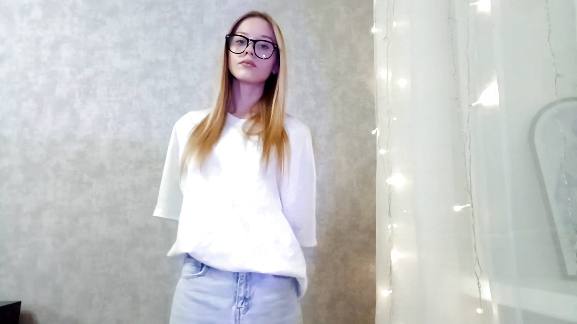 My first cute dance – video od webkamerové modelky GlidedFill