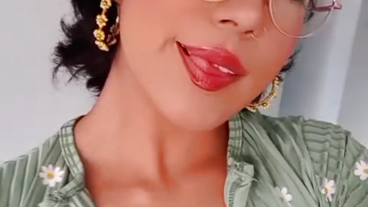 Kisses for all ♥ - clip cu Lynn_turner model videochat