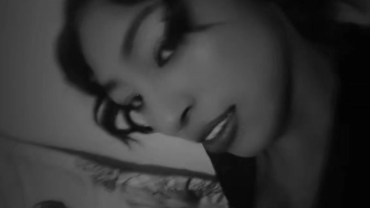 LIKE - video by Shaiiina- cam model