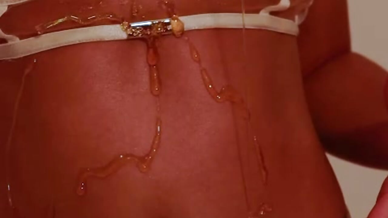 Sweet honey 🍯🐝– Mia_Rosee1 kameramodell videója