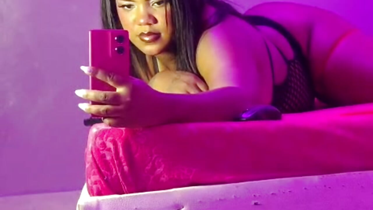 🍫 CHOCOLATE TEMPTATION🍫 - video by ChannelMoore cam model