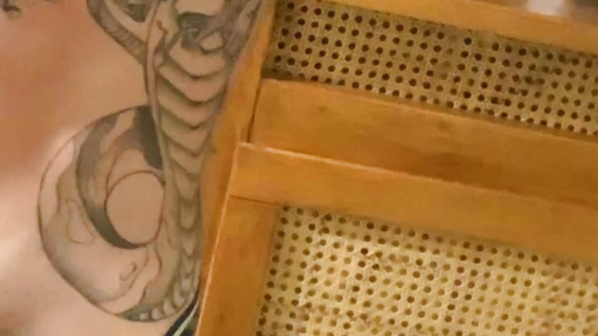 2b21ac378d2146c0bd3ab132d95062b7 - video của người mẫu cam robeertiito