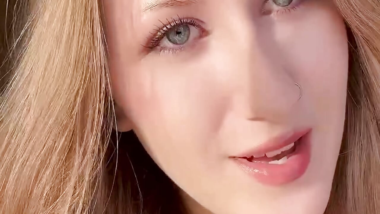 Hi there ;) - video by CassieReborn cam model