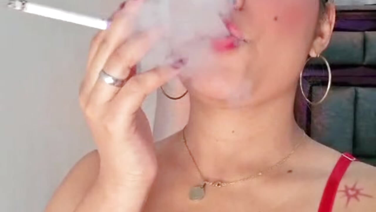 smoking - video by Karina_Mendoza cam model
