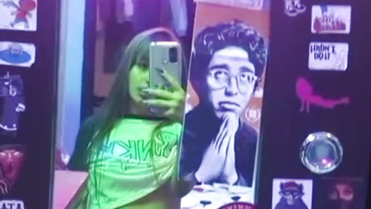 WhatsApp Video 2026-01-23 at 8,52,35 PM - فيديو من maddy02_02 موديل الكام