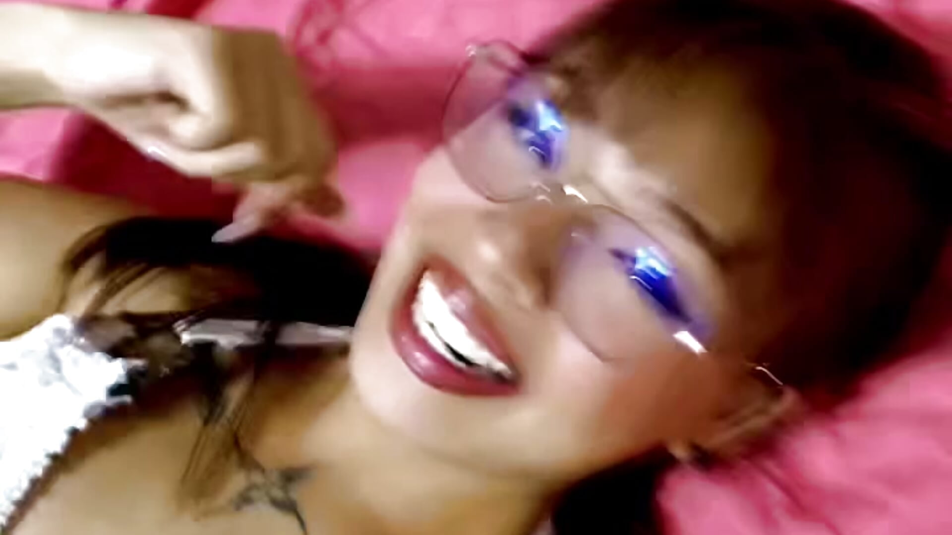 Tatus - vidéo du modèle de showcams Mia_rou