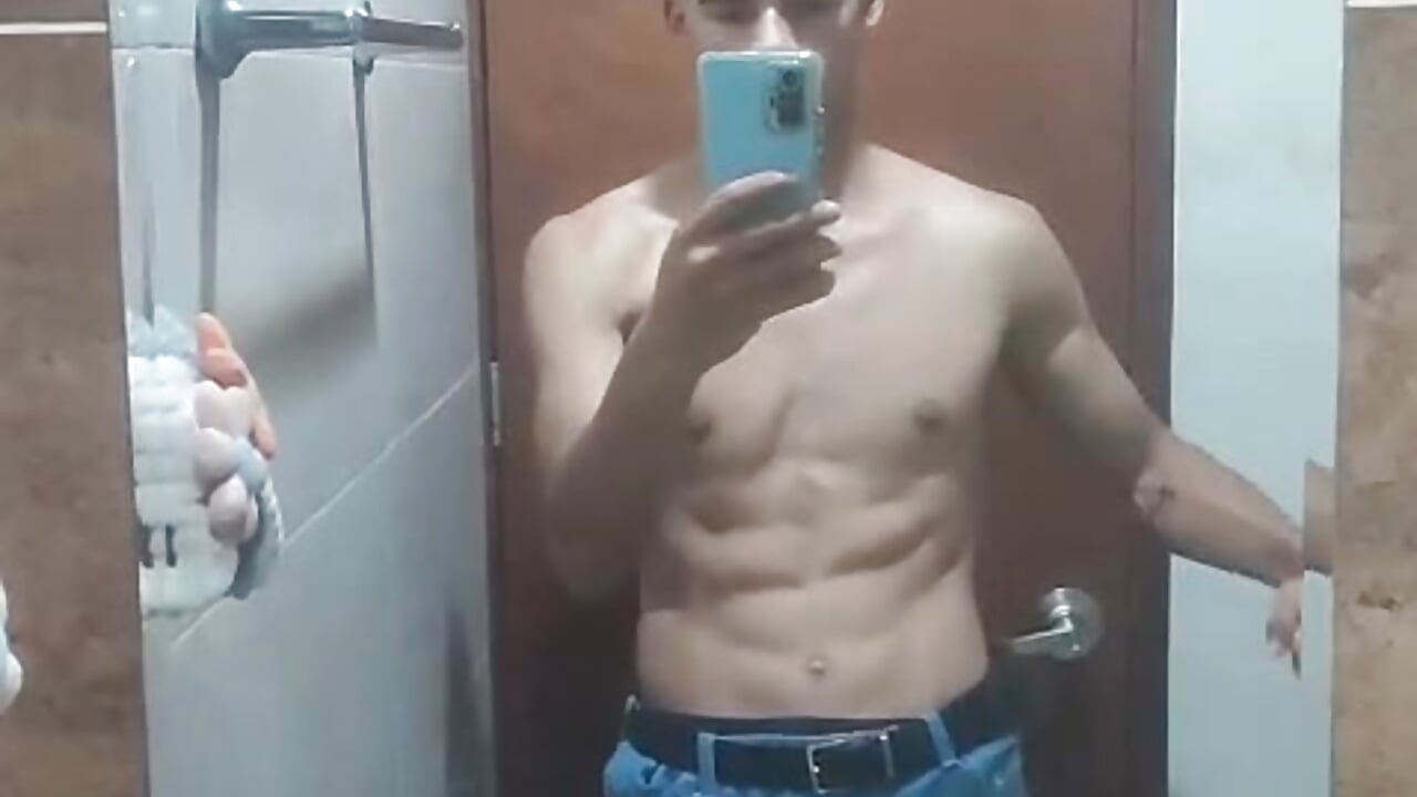 sexy - video by samuel_wyatt cam model