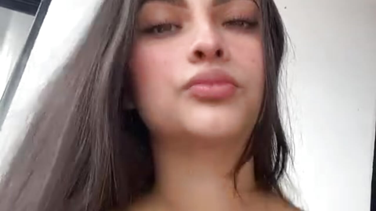 😏😏🫦 – video od webkamerové modelky Emilie_Rouse