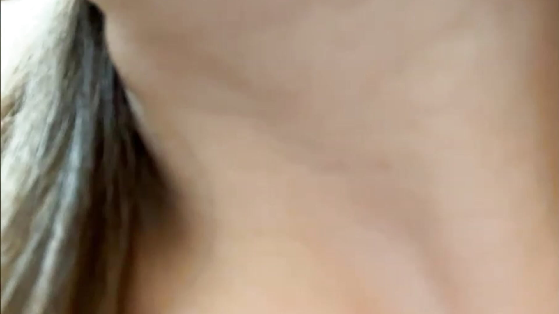 A stranger touches my boobs+double penetration+squirt in the library