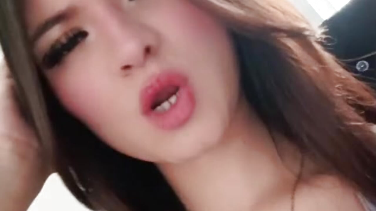 💋 - video oleh model kamera CelesteeRosee