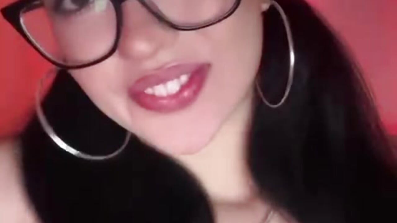 video - відео від вебкаммоделі RellyKovalenko