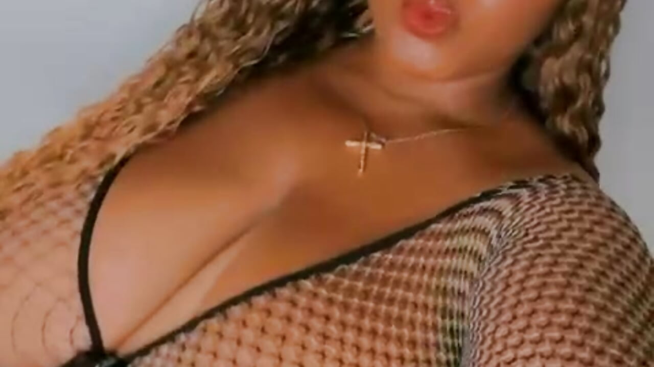 🧡 - วิดีโอโดย Charlotte-Wright โมเดลแคม