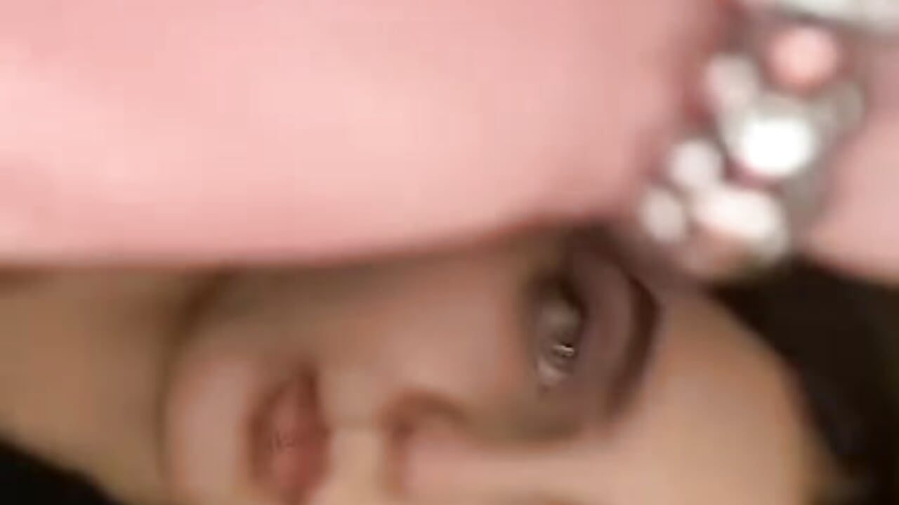 welcome – video modela na kameri DonnetteMcleon