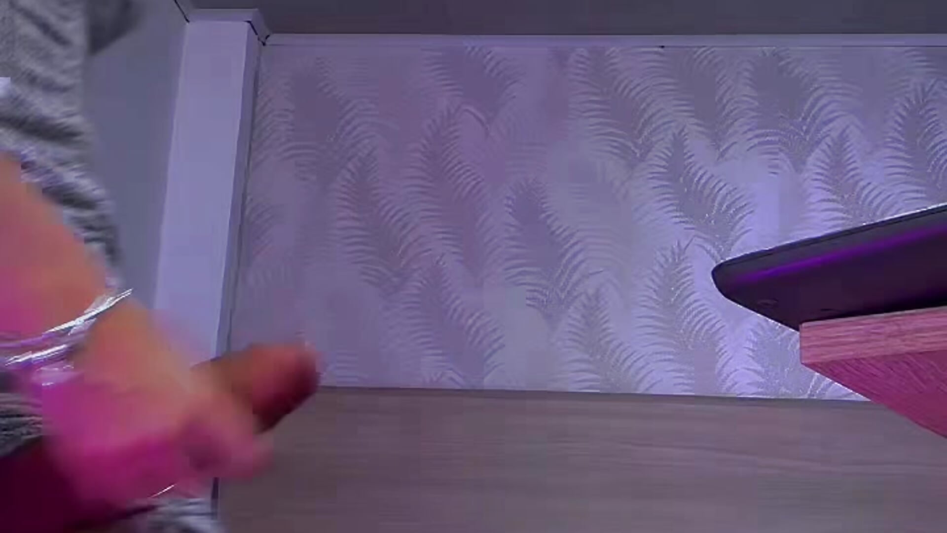 I want you to drink all from me, while you're on your knees – видео вебкам-модели kylliefox_