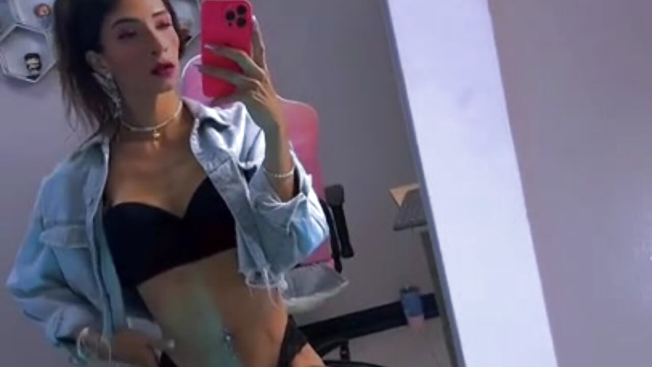 ❤💋 - video by kylliefox_ cam model