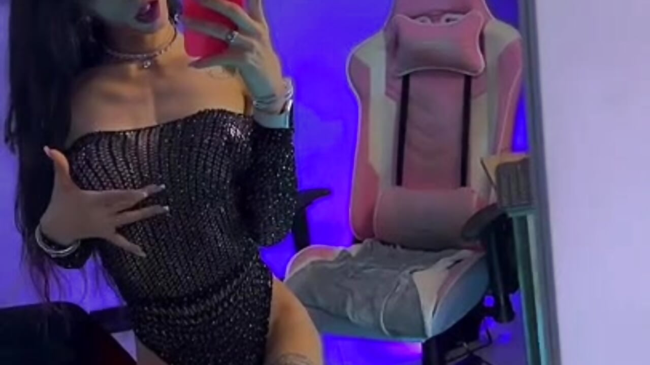 Sexyyyy - video by kylliefox_ cam model