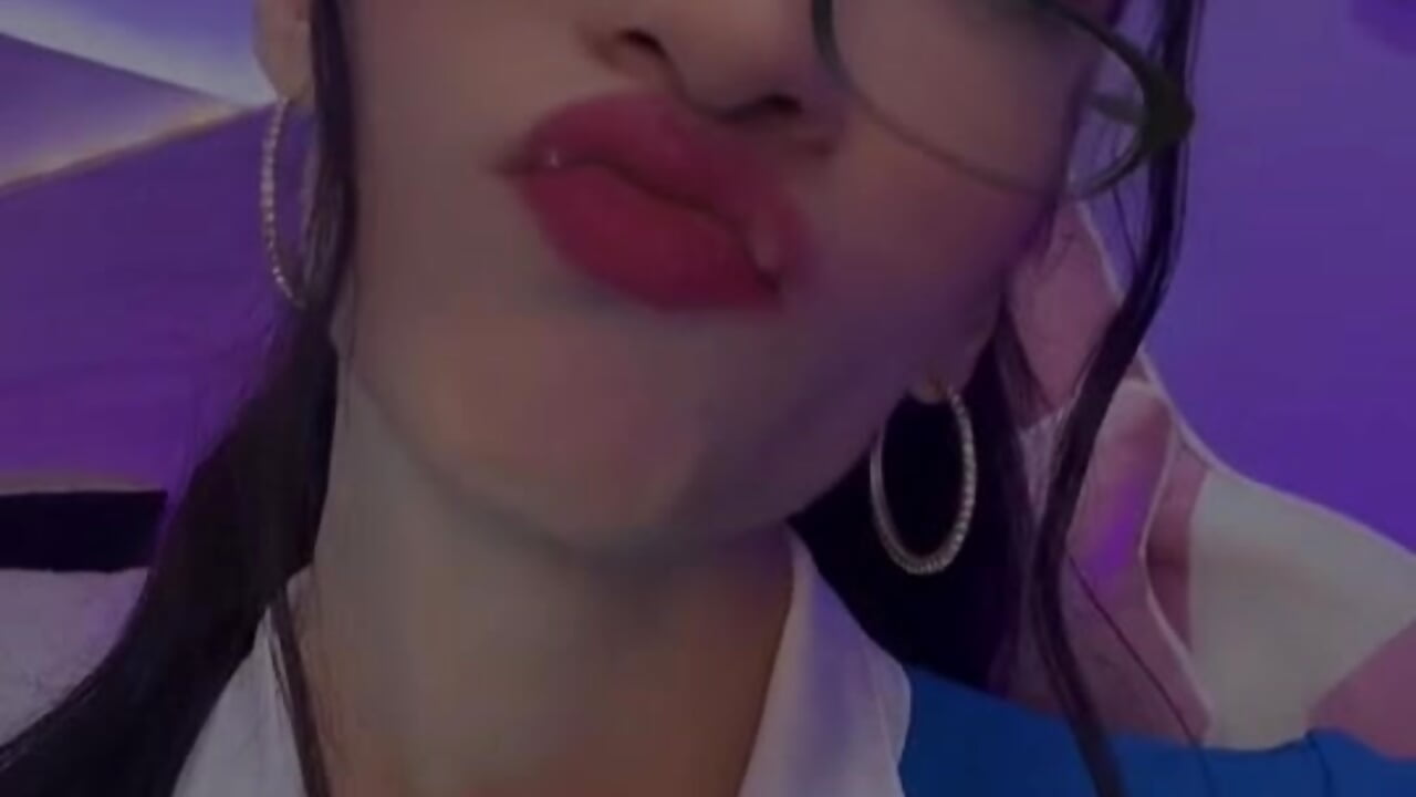 sexyyy lady - video by kylliefox_ cam model