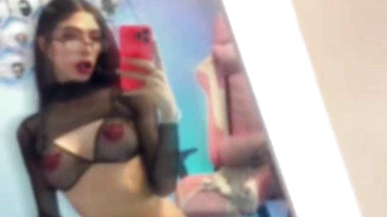Mmmmmmm - video by kylliefox_ cam model