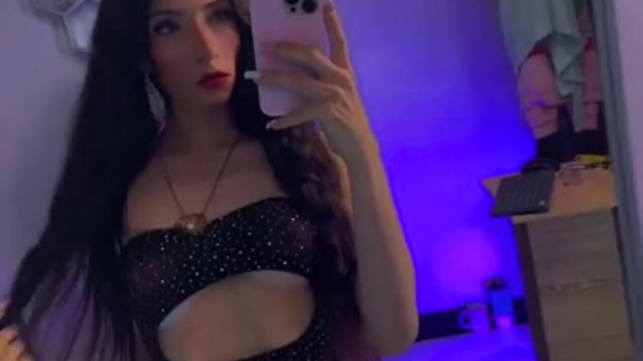 Mmmm - video by kylliefox_ cam model