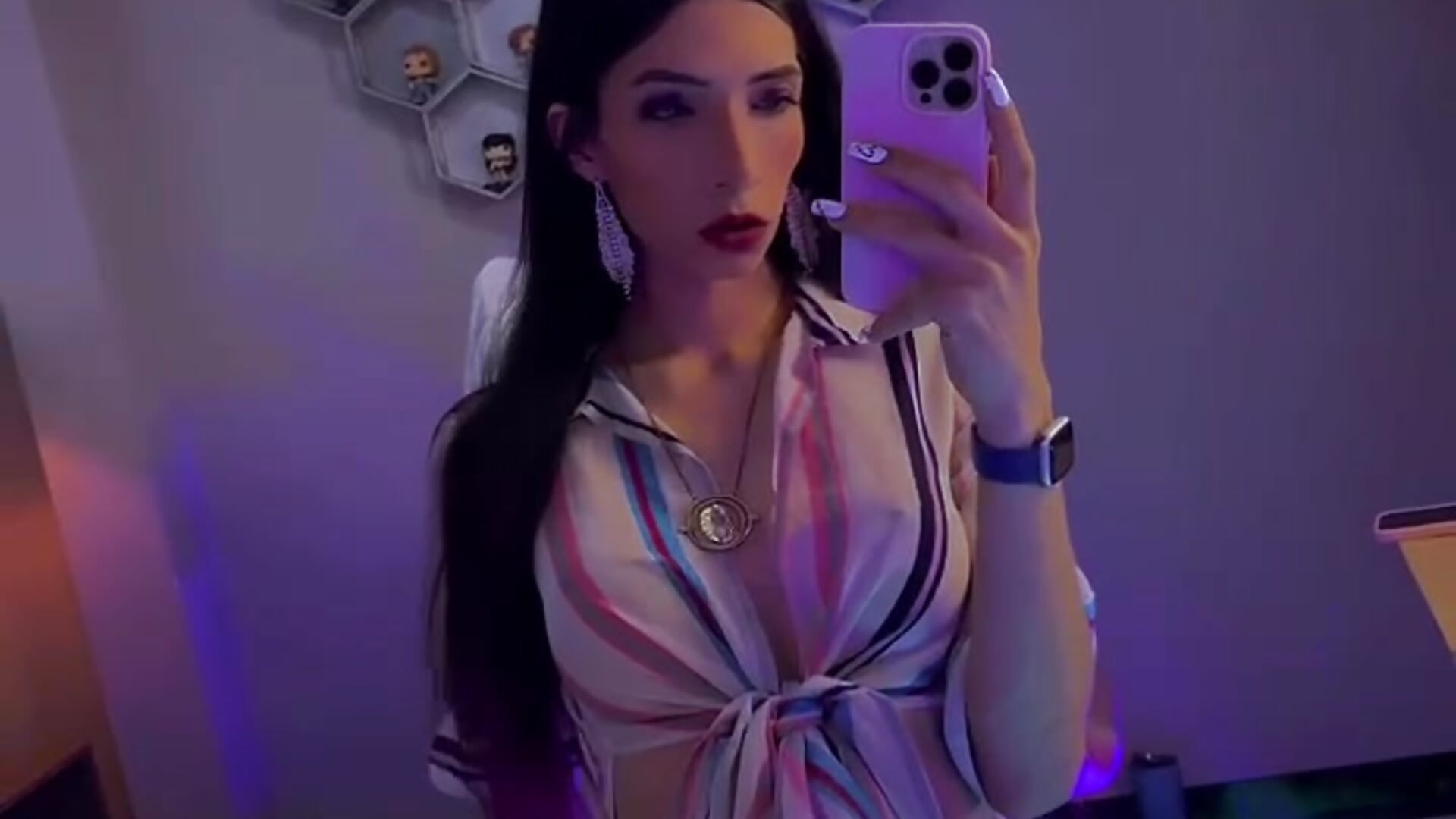 Sexy skinny - video by kylliefox_ cam model