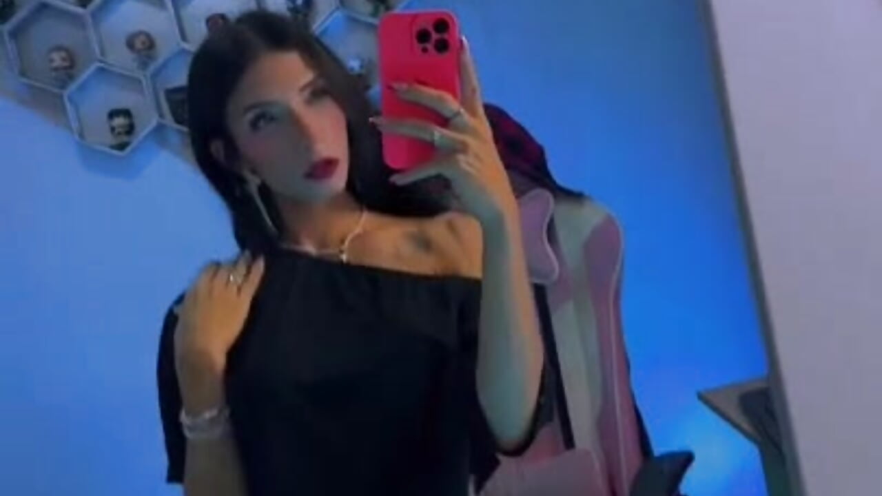 Ujuuum - video by kylliefox_ cam model