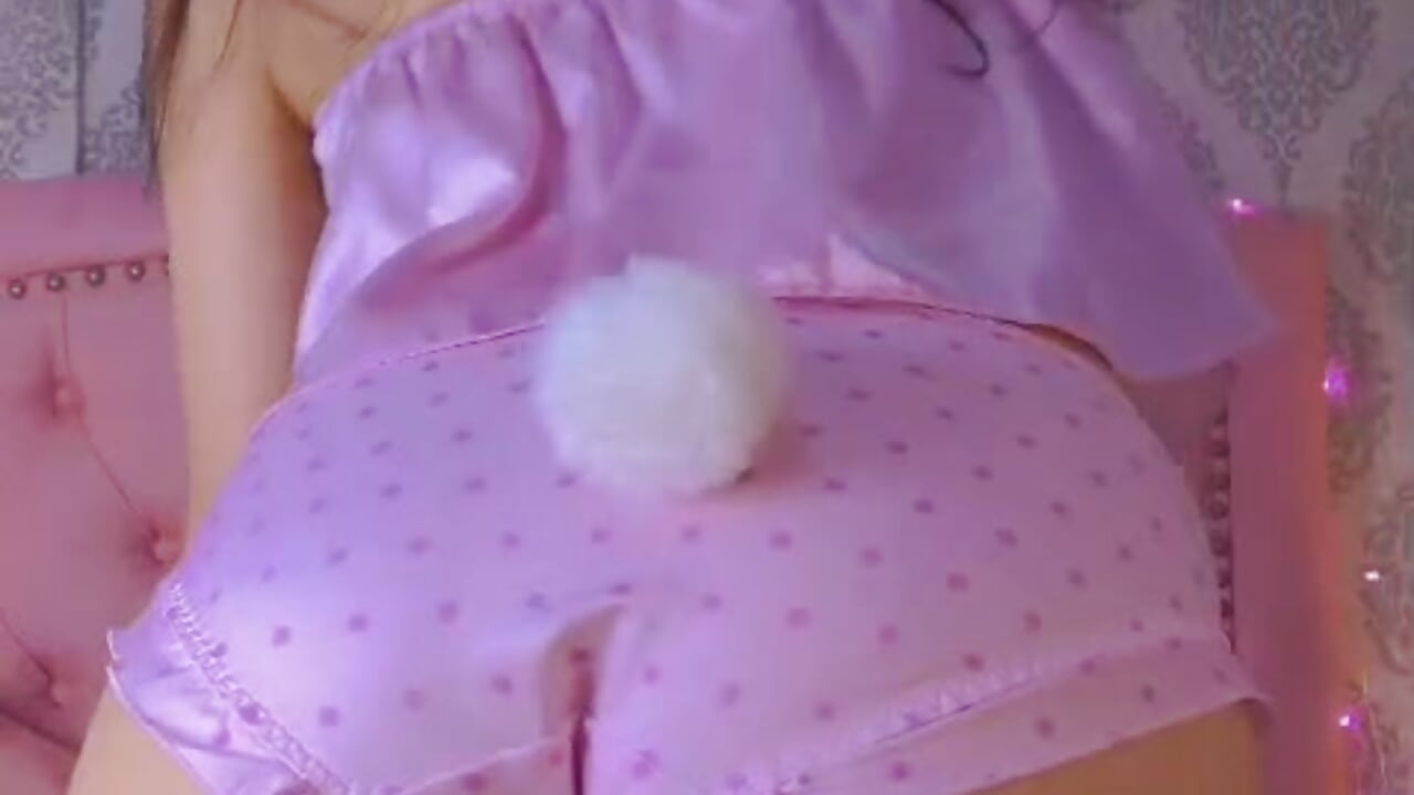 Bunny ass💗 - video oleh model kamera dolly_kitter