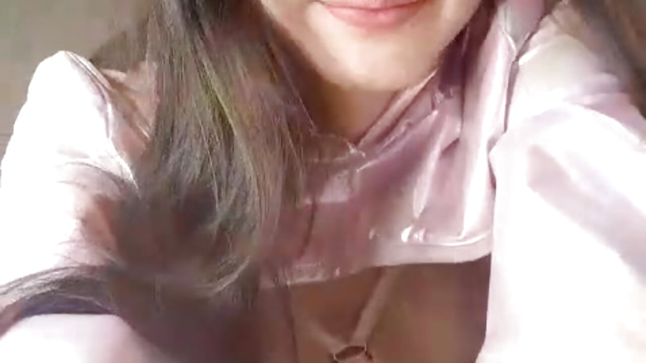 Oops...🙈🐰 — filmik dolly_kitter, modela(-lki) na kamerkach