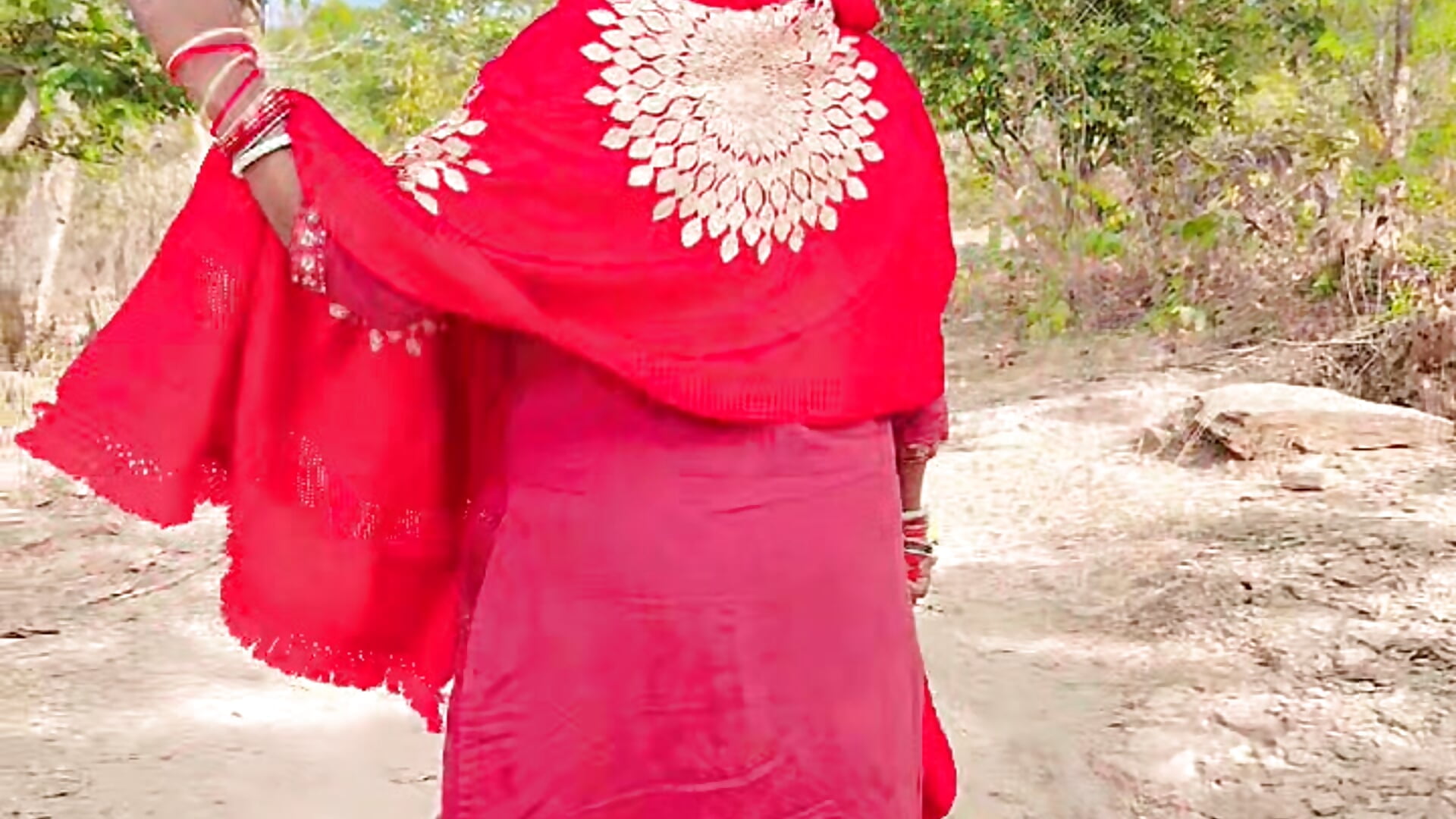 1000005628 – video modela na kameri Your_deshibhabi25years