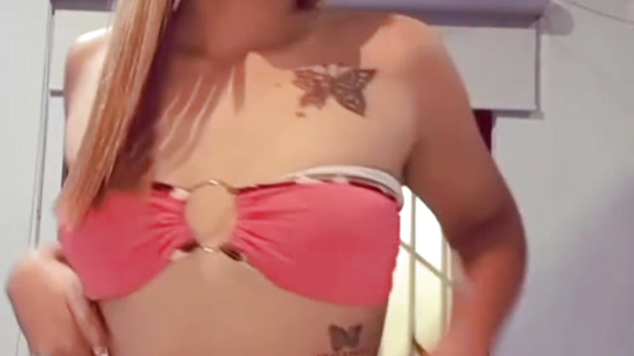 😈❤️‍🔥 - فيديو من Emiily_Xx موديل الكام